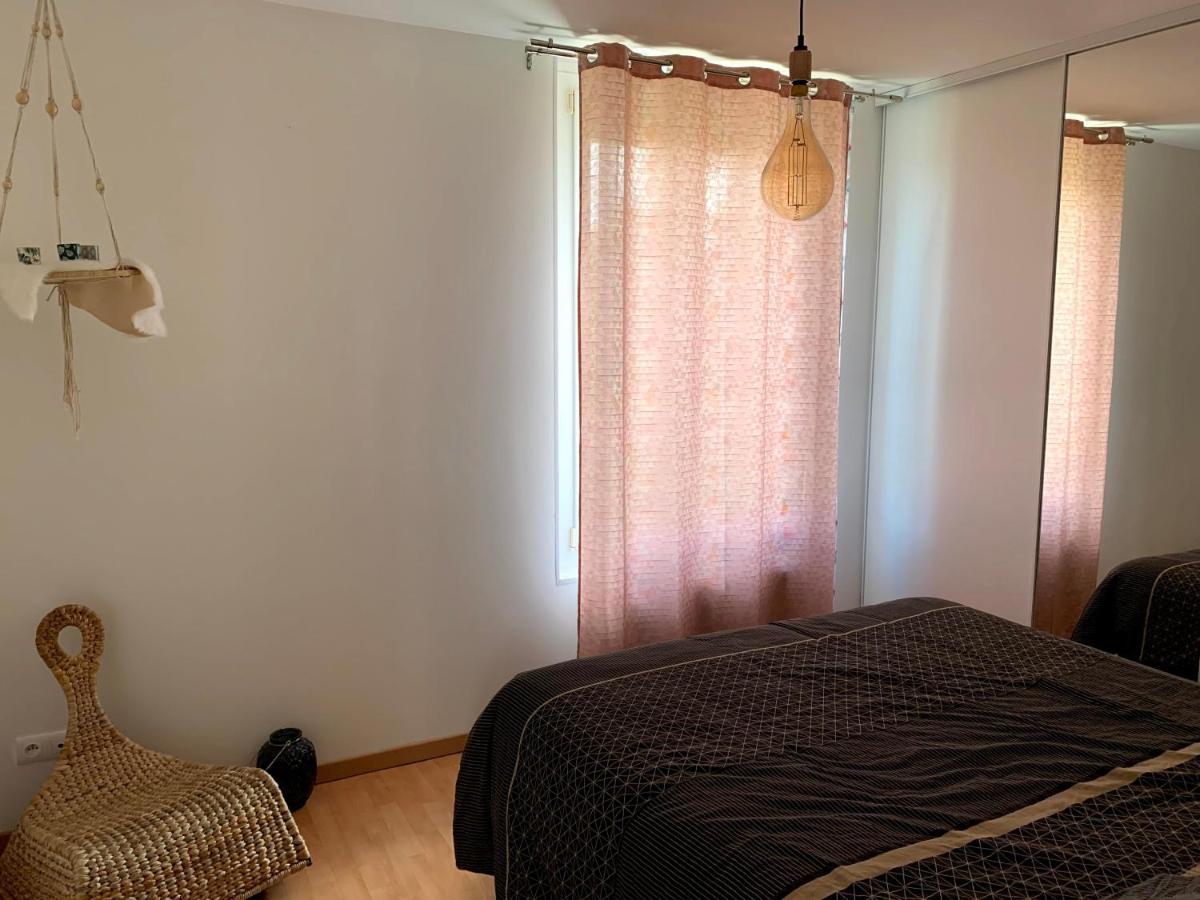 Appartement Cosy A Quelques Minutes Du Centre Chalons en Champagne Bagian luar foto